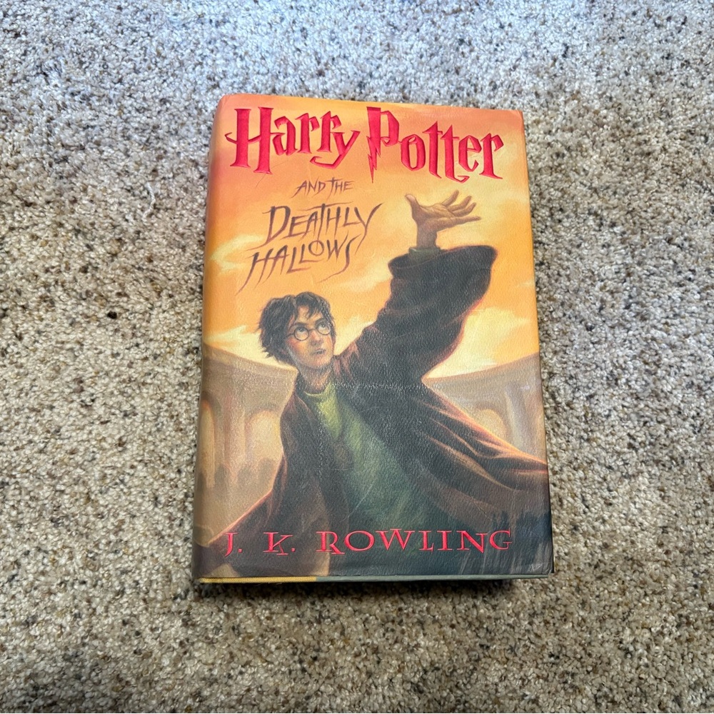 Harry Potter and the Deathly Hallows Book